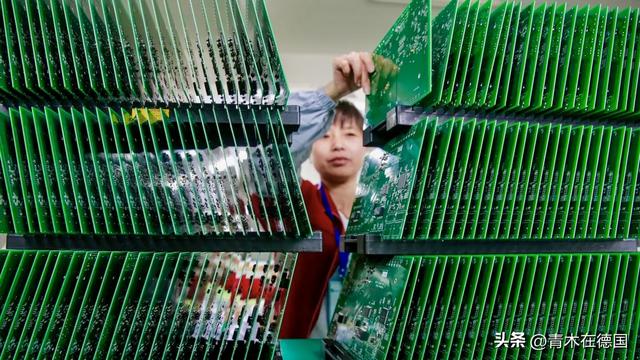 德媒：中企抱团取暖，西方公司岌岌可危