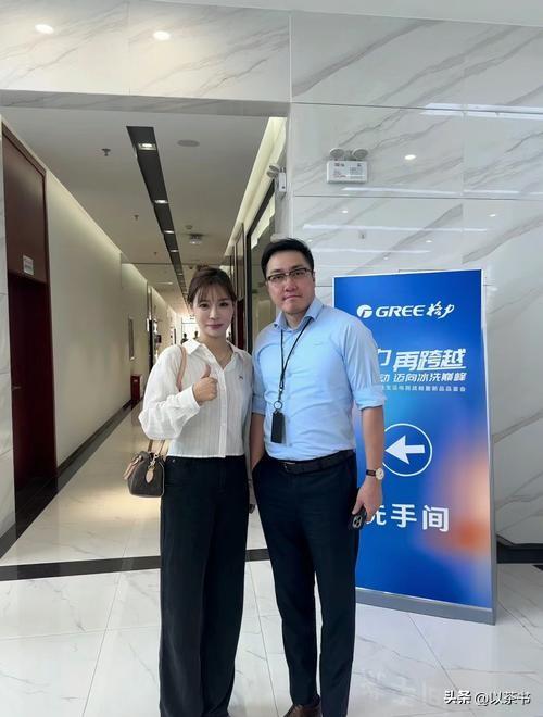 离开董明珠，王自如自曝欠债一个亿，李嘉诚说的话含金量还在上升