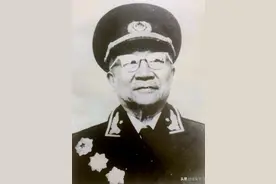 参加长征的九位海南人，一位途中牺牲，一位女战士，四位开国将军图片