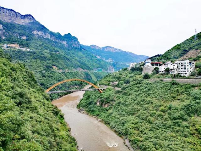 赤水河川黔边界（上）：三县（市）交邻两河口
