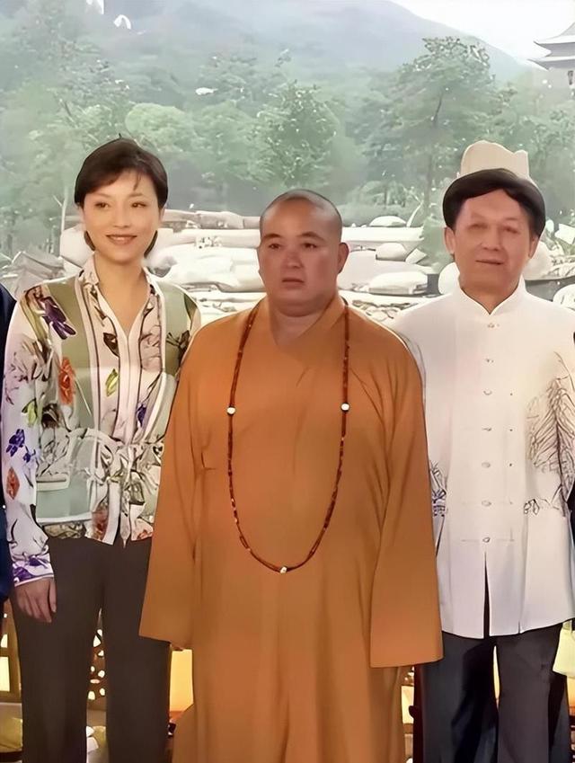 释永信害惨4位女明星：2个央视名嘴、1个炫富全网被封，刘涛最冤