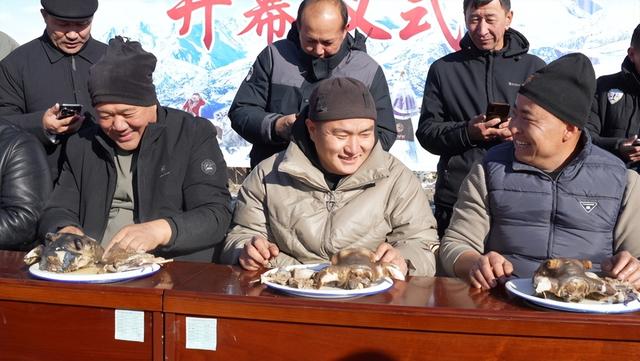 旅游吉木乃 | 冬宰文化活动启幕 萨吾尔牛羊香飘四方