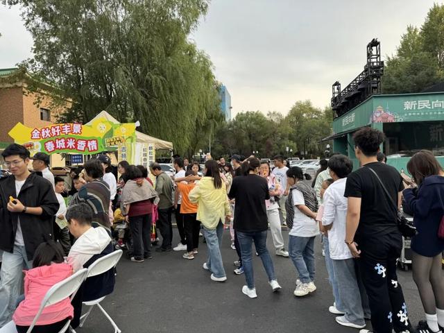 早知道在长春啃玉米会火，说啥也注意下表情管理！