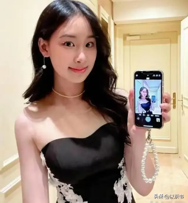 赵文卓怎么也想不到，自己18岁刚刚成年的女儿，已经开始为他争光