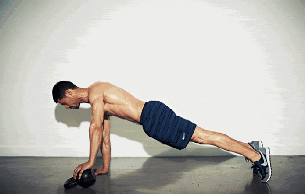 每次200个俯卧撑，坚持1年后，五大变化会找上你