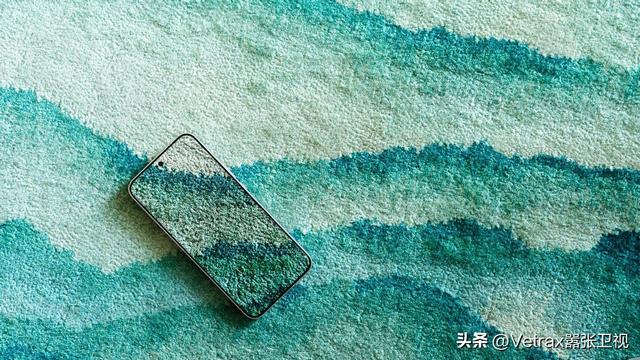 iQOO 15：以全能最强“光”，致玩家