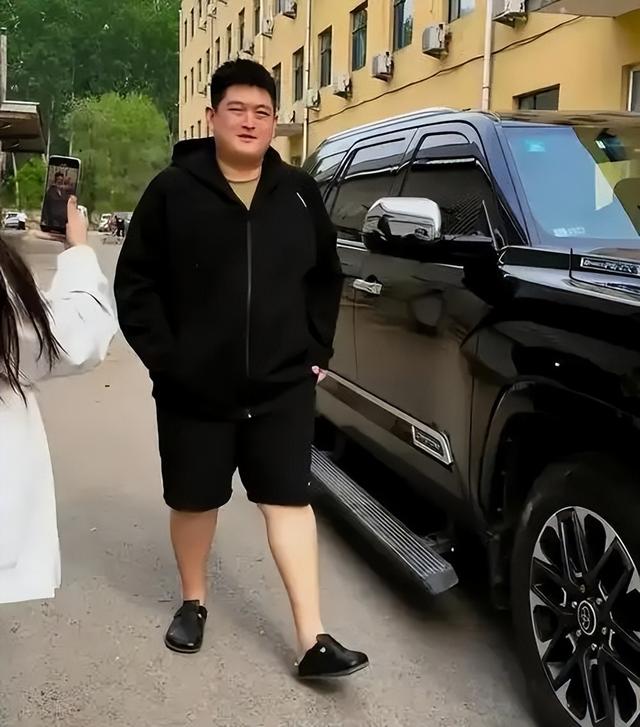 钱再多有什么用？儿子败家女儿抑郁，67岁赵本山为所有人提了醒