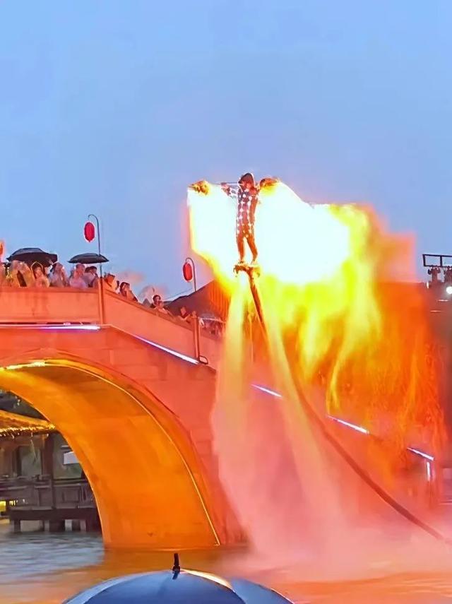 朱仙古镇启封故园，泼水电音派对奏响夏日最强音