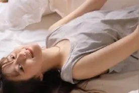 妻子把情夫带回家，给我戴绿帽，她说不想守活寡，我狠狠地教训了图片