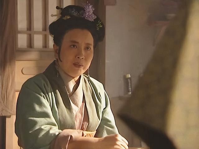 怪不得宋江必须要死，你看梁山“三位女将”的名字连起来是啥