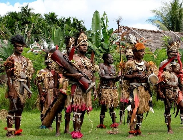 世界上最残忍部落：当亲人去世，关系最亲的女性必须断掉一根手指