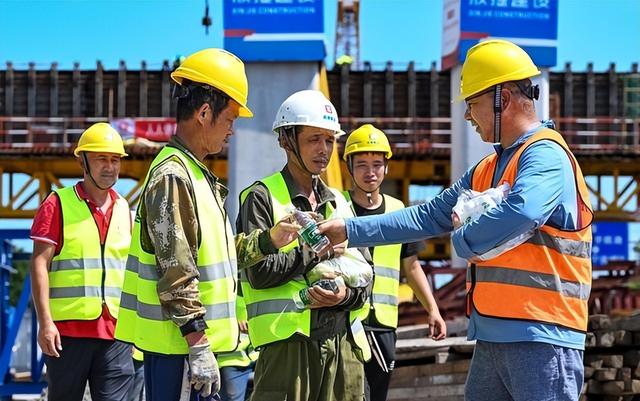 中国将迎人口死亡高峰！22年1041万，23年1100万，去年死亡多少？