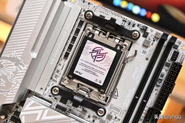 小身材大能量——微星 MPG B850I EDGE TI WIFI 刀锋钛主板开箱简测