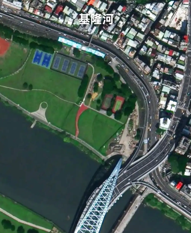 央视释放重要信号！535公里高空俯拍台湾，台北大小街道一览无余