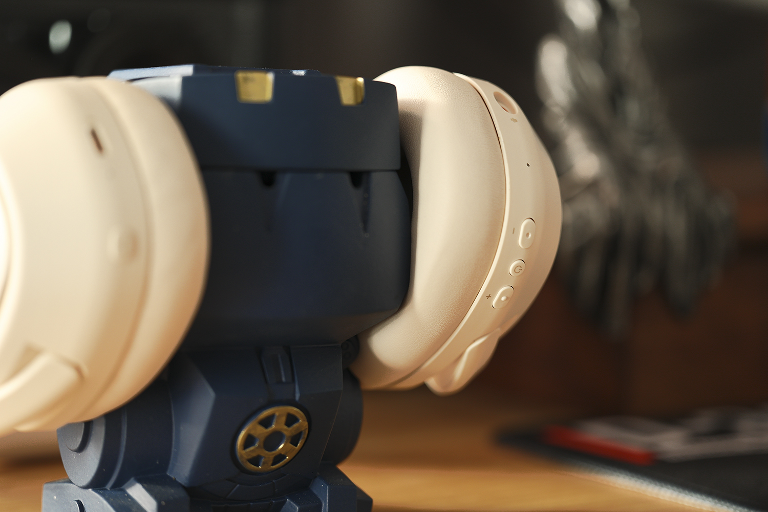 沉浸式体验,游戏就用头戴式灵野G6耳机