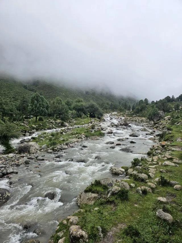 万万没想到在甘肃武威，有一条超级费腿的徒步路线竟可媲美川西
