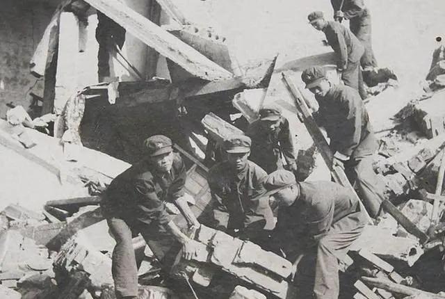 刘子厚，河北任县人，曾任湖北省长、三门峡工程局长、河北省书记