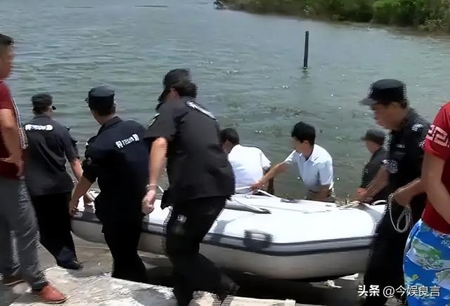 新郎跳河新后续：婚车上争吵不停，女方撇清关系，最后1句话曝光