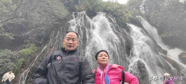 周毅文I荔波小七孔：黔南秘境的翡翠诗篇