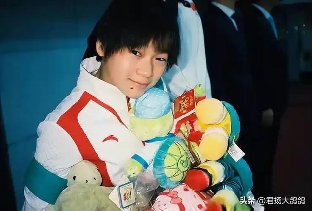 一场比赛结束后，全红婵和陈芋汐状态截然不同，开不开心一目了然