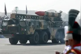 打赢印巴空战后，巴总理商讨核政策，严防印度被失败的情绪冲昏头图片