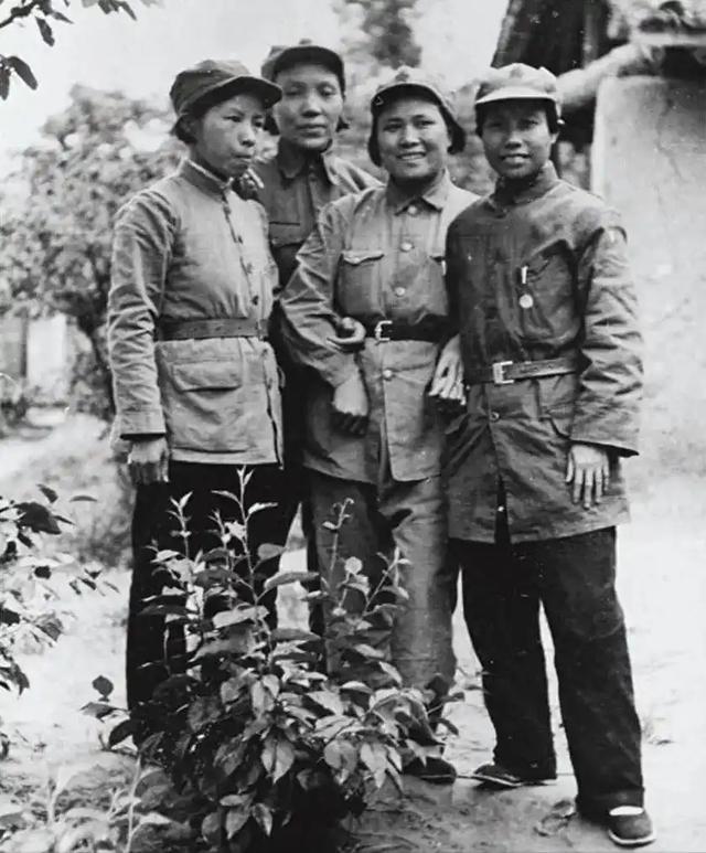 三过草地的女红军当农民，朱老总怒斥当地领导：你知道她是谁吗？