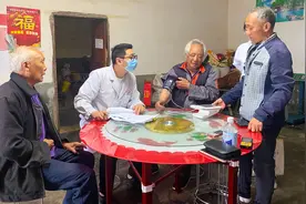 湖北宜昌：磨坪乡健康敲门服务托举乡村老人幸福晚年图片