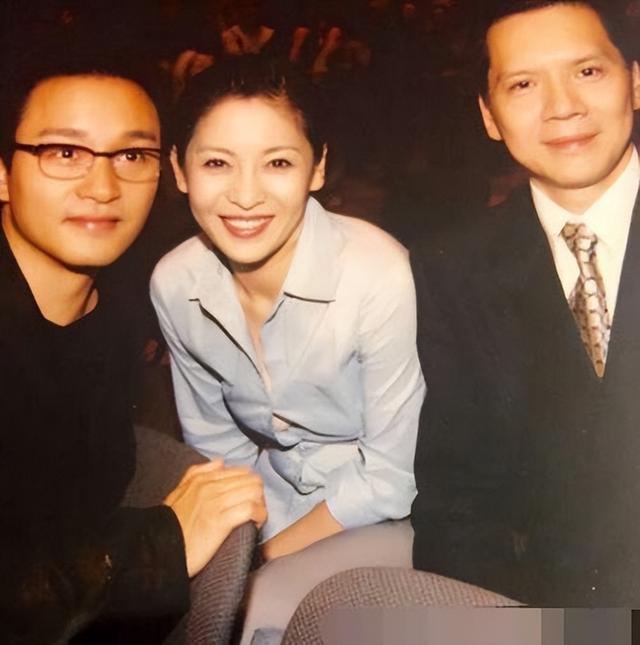 现在嫌她们丑，当年追成狗！这6位发福的女明星，当年都是大美女