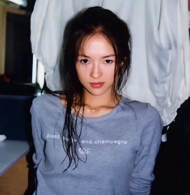 姜还是老的辣，46岁章子怡再次官宣喜讯	，成了汪峰高攀不起的模样