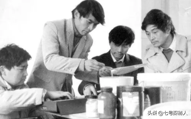 生了4个儿子，因太穷送走两个，谁知四个儿子最后都成了亿万富翁