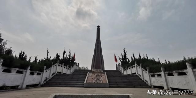 🏞旅途中的美景--鸡鸣三省