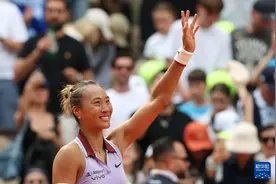 新一期WTA世界排名公布，郑钦文重返前五图片