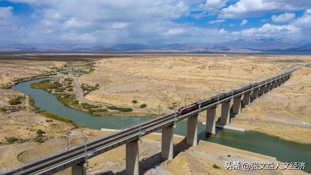 百年难修宜万铁路：每公里造价超青藏 2 倍，桥隧密布的奇迹
