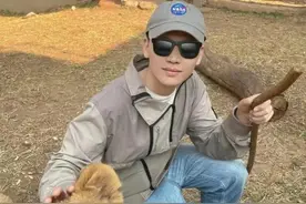 我，00后男生，外派非洲，那里保姆每月只要200美金，会做中国菜图片