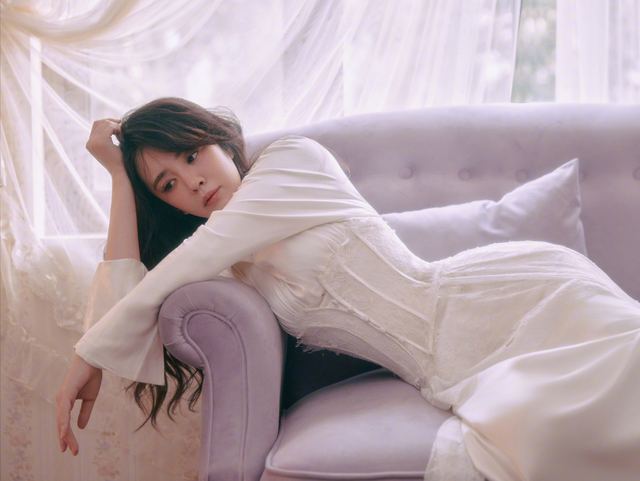 王晓晨身材前凸后翘，大白兔饱满，笑容可爱，超级吸引人，超爱了