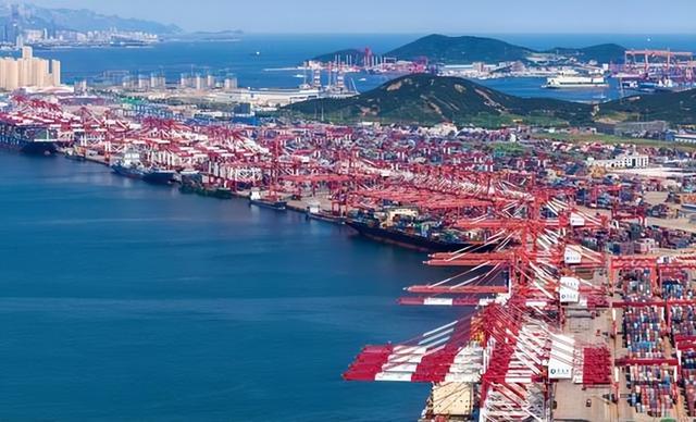 偏偏不让中国出港口，19国军队堵门，导弹已经抬头，倒逼中方让步
