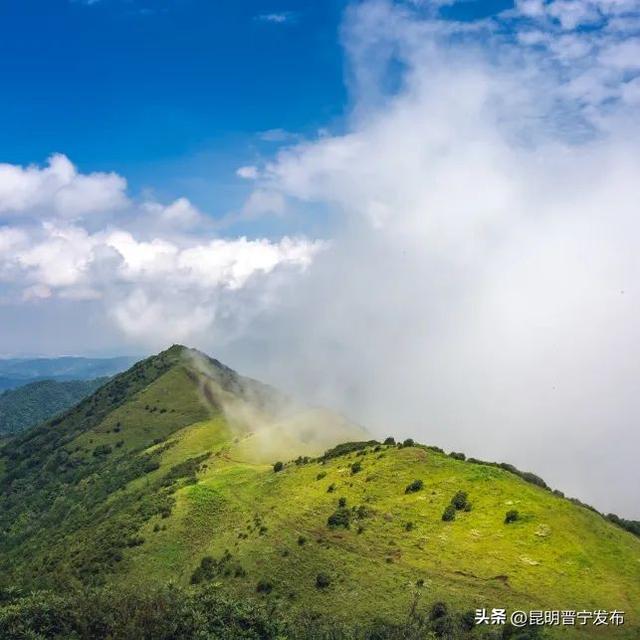 谷堆山徒步新发现！这个 "一脚踏三区" 的界桩，藏着三地宝藏故事