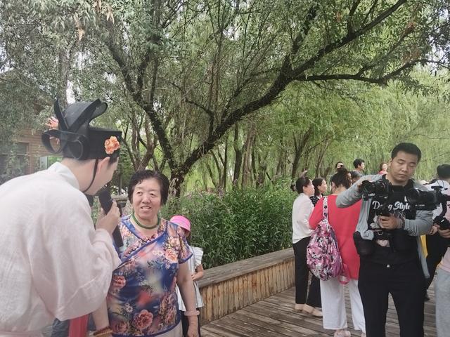 千亩荷塘 万人许愿‖2025年第九届鸣翠湖荷花节精彩启幕