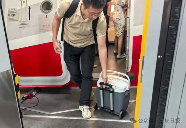 紧急电话！8L9871航班，推迟起飞14分钟！