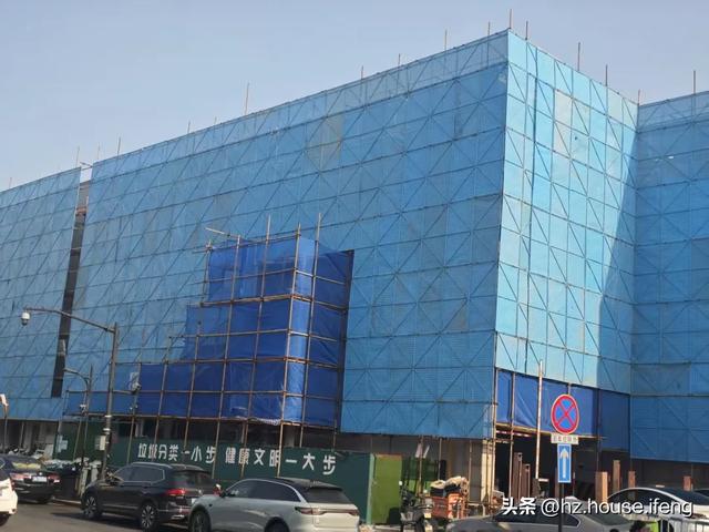 开了28年的钱江小商品市场全是围挡,这是要?