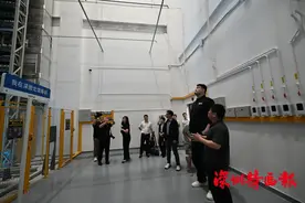 姚明来深圳了！为了篮球？图片