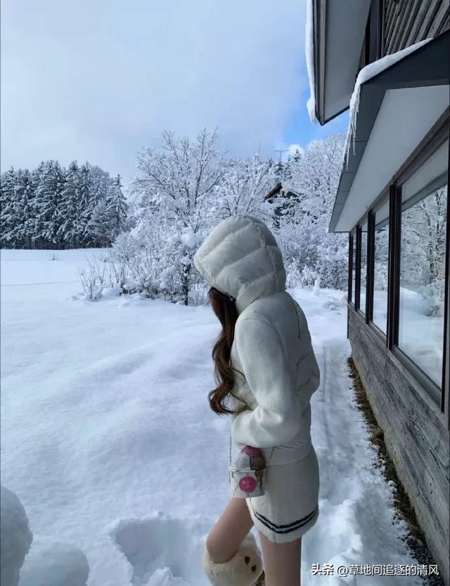 懒懒又去日本陪男友王思聪了，穿成这样，可真抗冻呀 ​​​