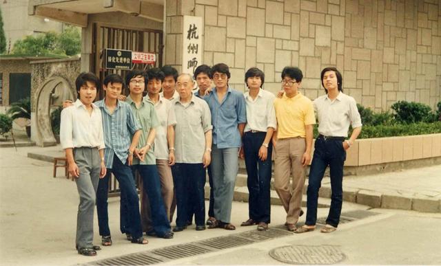 马云61岁了，用61张照片看他一路走来的故事！（真的感慨万千）