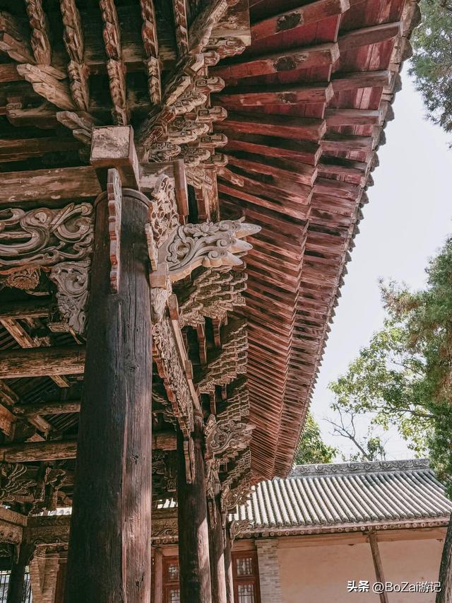 山西临汾藏着座限时开放的古建，我守了3小时终见罕见的八卦藻井