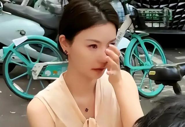 离婚真相曝光仅2个月，前妻高调官宣好消息	，撕碎了猴哥仅剩体面