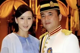 对比金秀贤恋爱翻车，胡静这种豪门婚姻才真可怕！图片