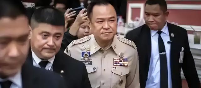 泰军警告柬埔寨：若敢动用中国战略武器，将立即实施纵深打击