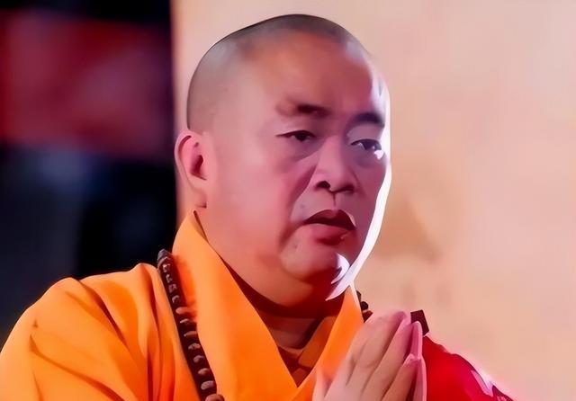 拔萝卜带泥！释永信倒台后，最惨的不是女明星，而是捐了46亿的他