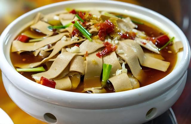 魔幻之都的美食，让人回味无穷，又想去了