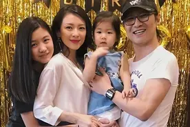 两张全家福，将朱丹与章子怡截然相反的婚姻状态，体现得淋漓尽致图片